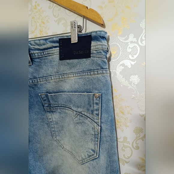 Diesel - Picture 5 of 9